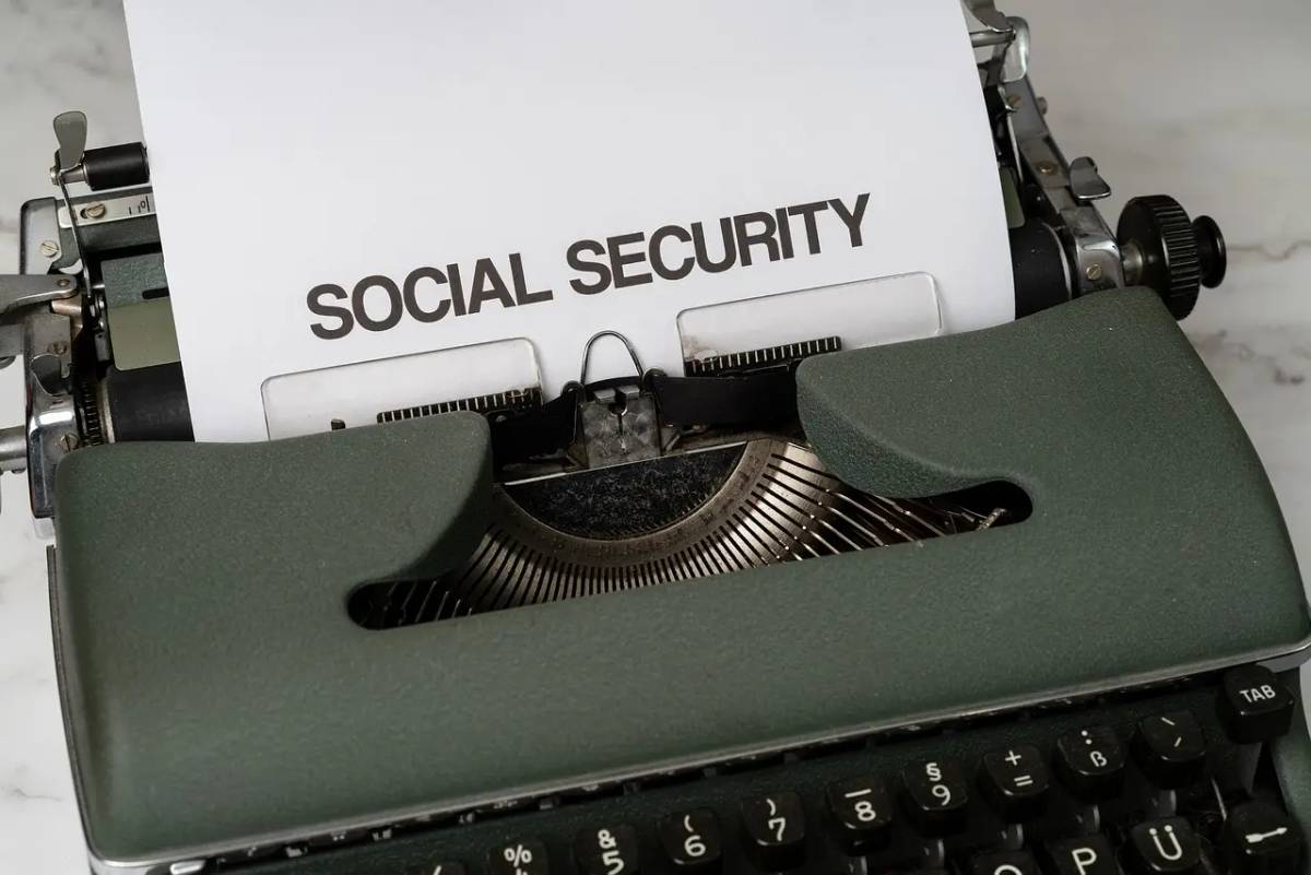 Kerala welfare pension distribution explained