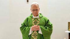 El Papa aparece fotografiado por primera vez tras su cirugía y diagnóstico de cáncer