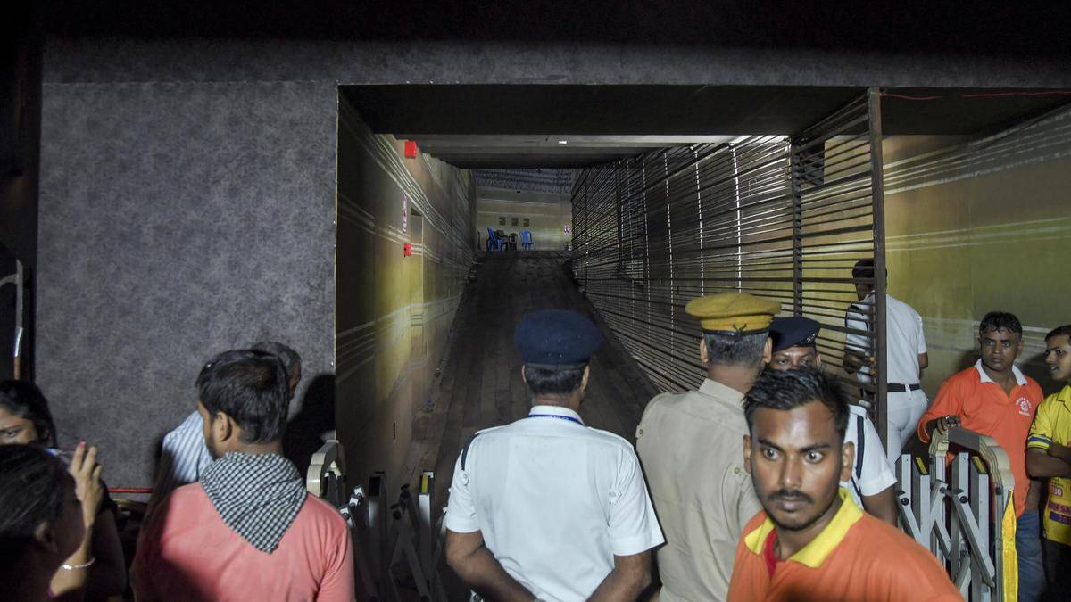Many feared dead after stampede breaks out at Kolkata Durga Puja Pandal