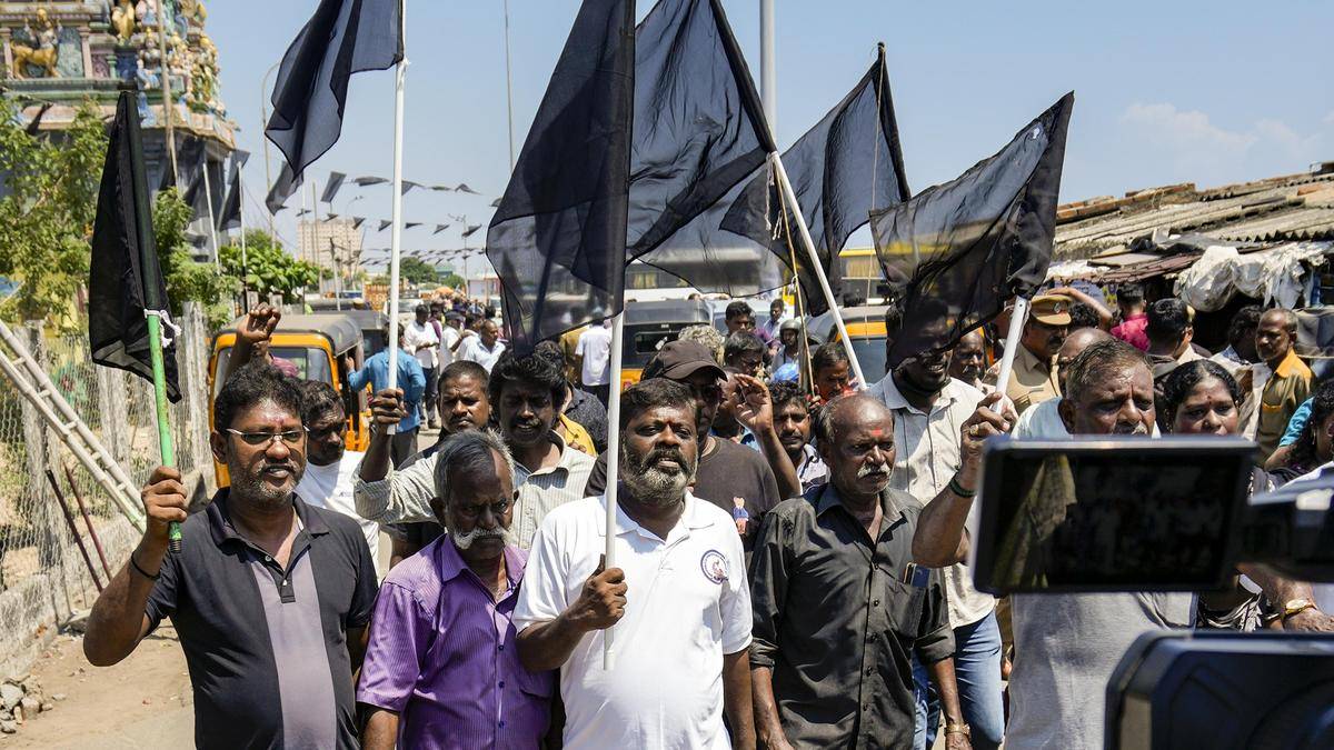 ഫോർഷോർ എസ്റ്റേറ്റിൽ സെക്രട്ടേറിയറ്റ് നിർമ്മിക്കാനുള്ള പദ്ധതിക്കെതിരെ മത്സ്യത്തൊഴിലാളികൾ