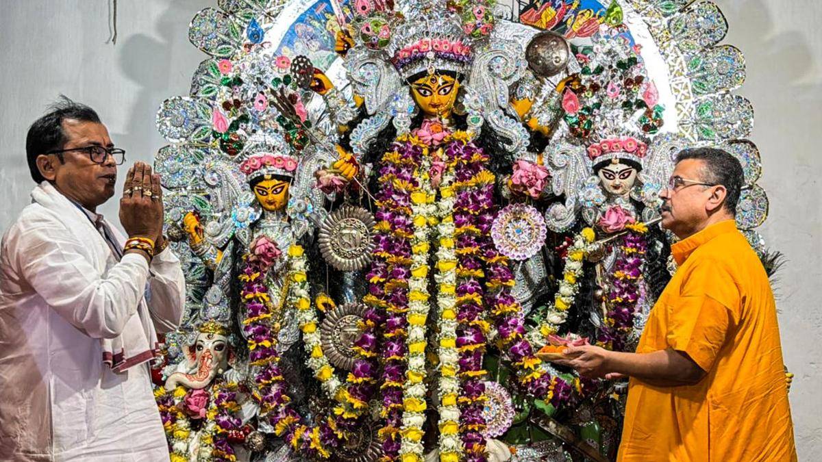 Left parties should sell books from party offices, not at Durga Puja pandals, says West Bengal CM