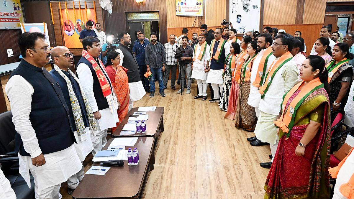 In his first visit, BJP’s Bihar in-charge Harish Dwivedi stresses on strengthening the party