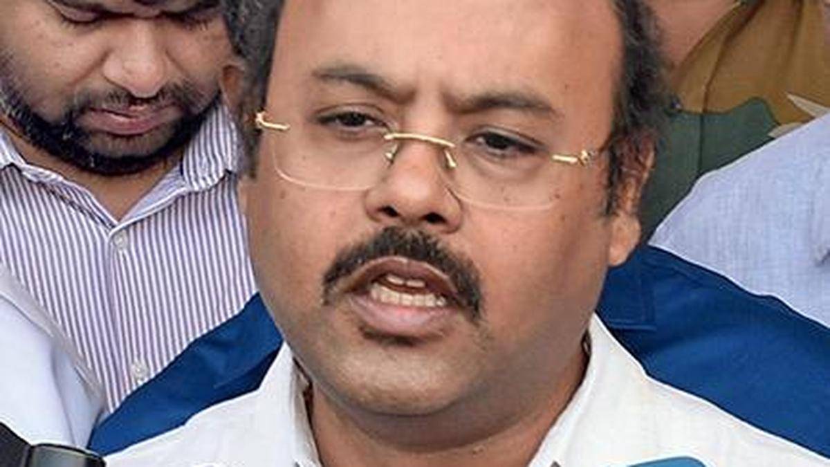 Pourakarmikas deserve credit for Mysuru Dasara success: Yathindra