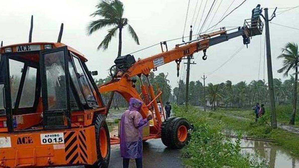 Cyclone ‘Arnab’ hurtling towards Andhra Pradesh coast