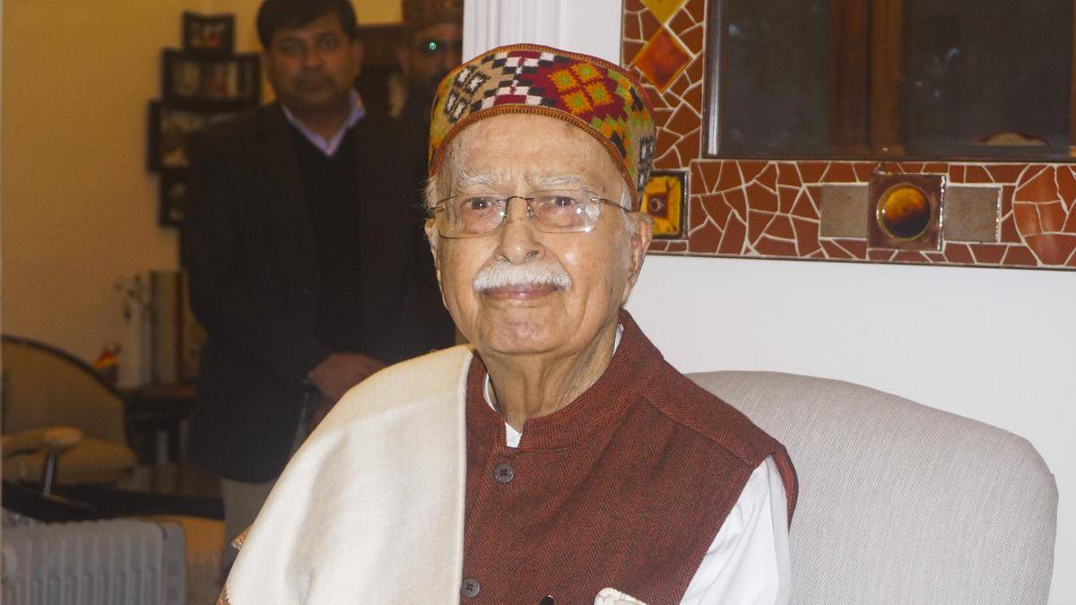 L.K. Advani hospitalised after chest infection, condition stable
