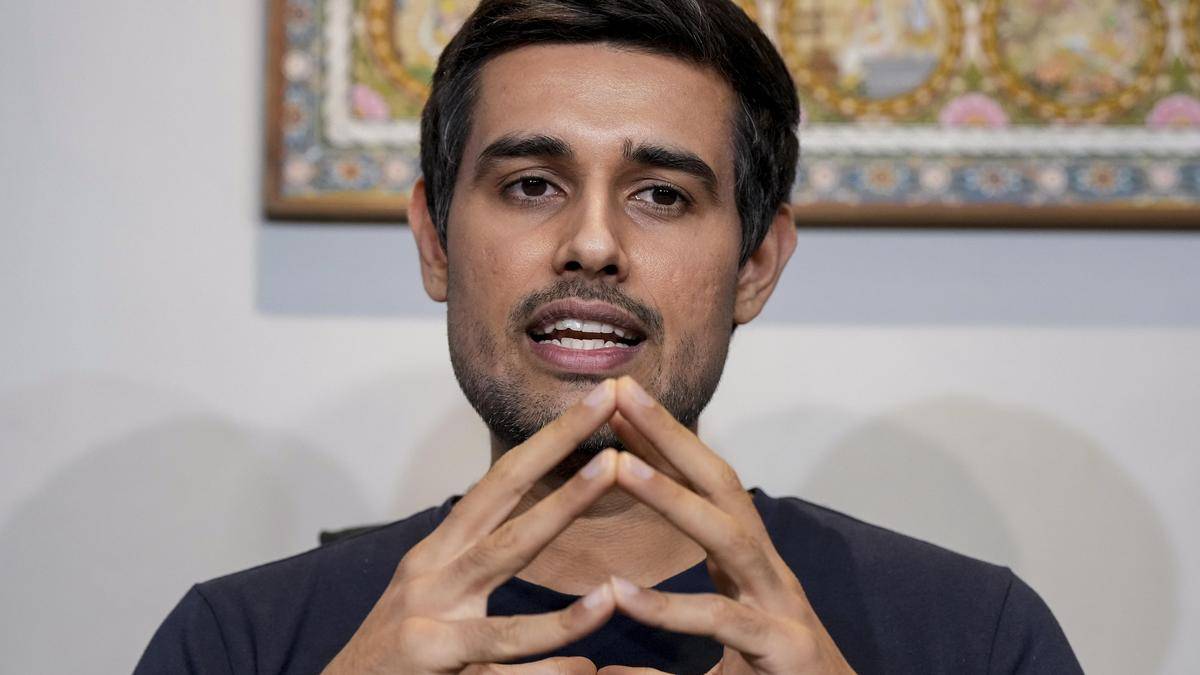 Dhruv Rathee defamation case: Delhi Court issues fresh bailable warrants