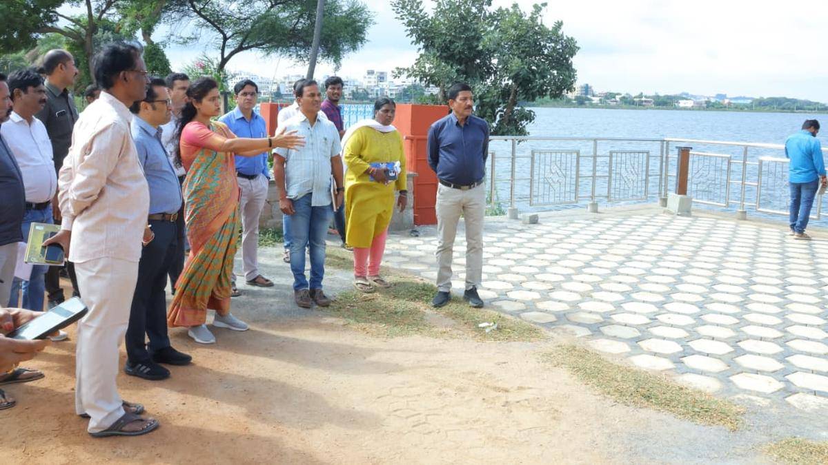 GWMC told to fast-track Waddepalli Tank Bund development project