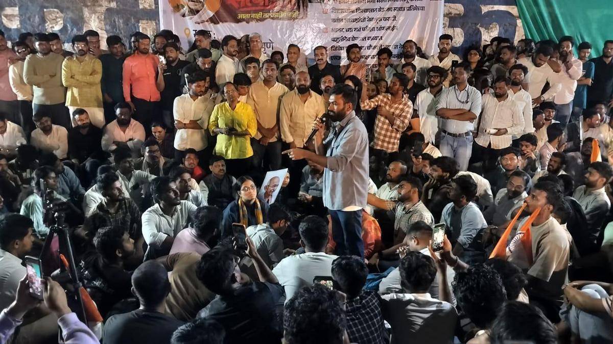 എം. പി. എസ്. സി ചെയർമാനെ നീക്കം ചെയ്യണമെന്ന് സഞ്ജയ് റാവത്തും ദിപ്കെയും