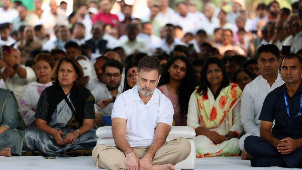 Rahul, Priyanka remember Indira Gandhi on her death anniversary
