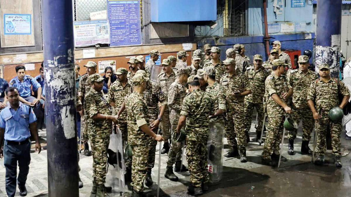 Kolkata Durga Puja pandal stampede: Eyewitnesses flag crowd management lapses, police initiates probe