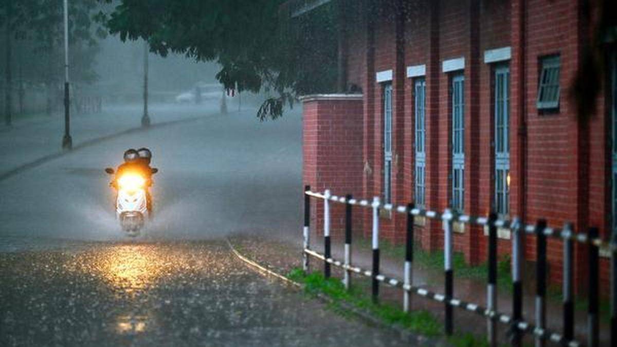 Keralam on high alert as rain intensifies; IMD sounds orange alert for four districts on October 22