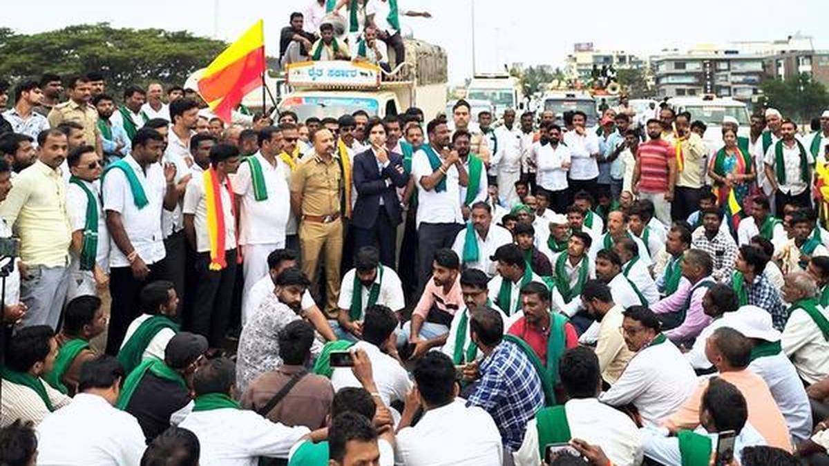 Sugarcane farmers threaten to restart protest if MSP, FRP and SAP not revised now