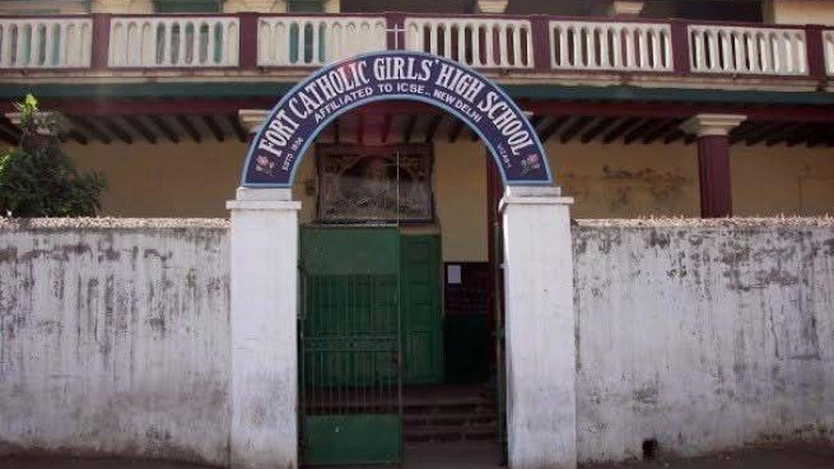 Gegründet von Französischinnen im Jahr 1852, die Visakhapatnam's Fort Katholik-Girls' Schule hat 175 Jahre lang.