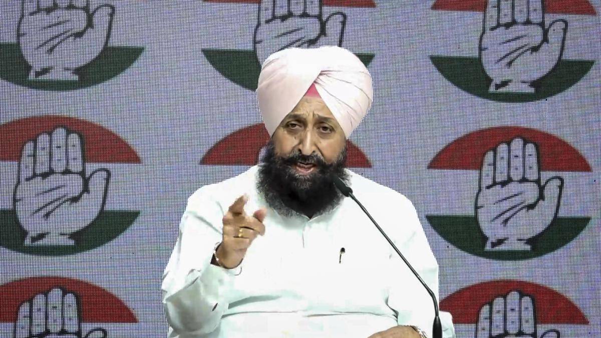 Punjab Assembly: Stopped from entering House, Congress MLAs allege; stage protest
