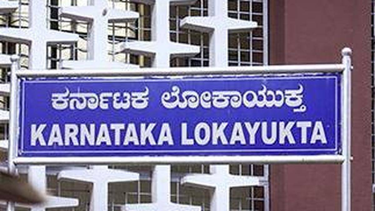 Town planning official caught taking ₹3 lakh bribe in Yadgir