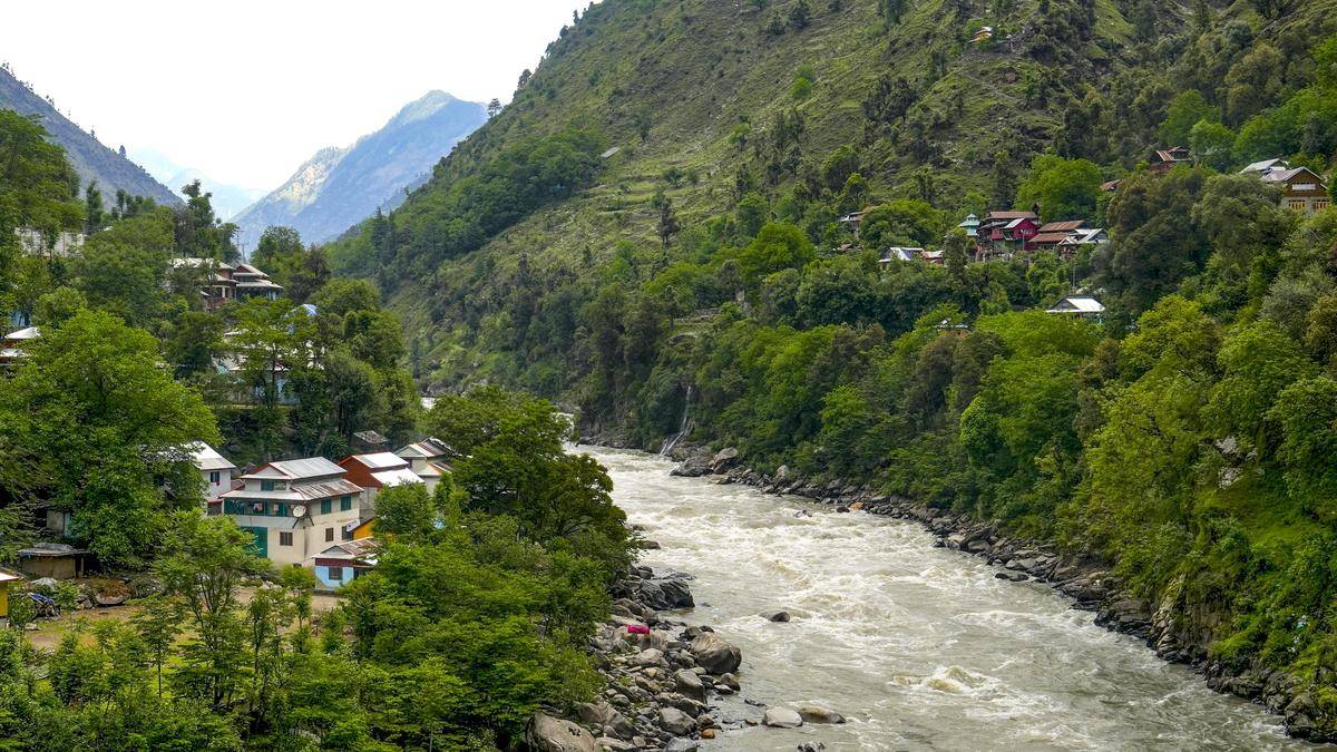 Missing woman suspected to have crossed LoC into Pakistan