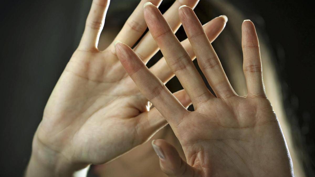 Bengaluru: Woman police officer attacked, robbed during search operation at suspect’s house