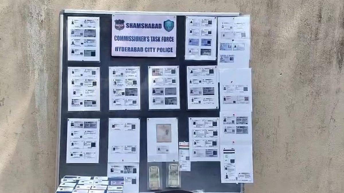 Man held for altering Aadhaar, PAN card details; charged ₹300 to change date of birth