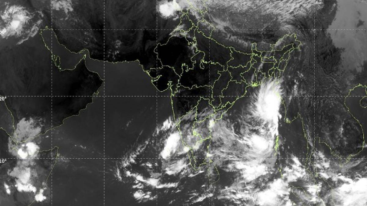 Low pressure over Bay of Bengal likely to turn into cyclonic storm, landfall expected on Oct. 28