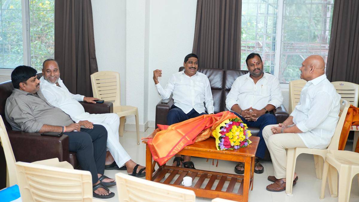 Work together to win local body polls, Janardhan Reddy tells alliance leaders in Annamayya