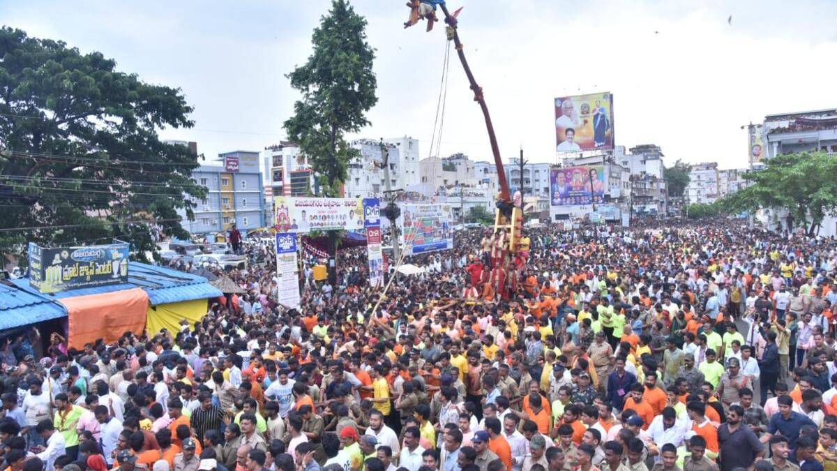 Vizianagaram seeks shift of Mayor poll to October 29 over Sirimanotsavam
