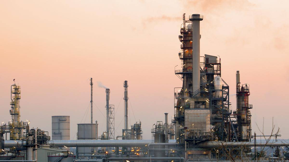 Indian refiners’ fuel exports to West surge 43% amid Russian crude imports