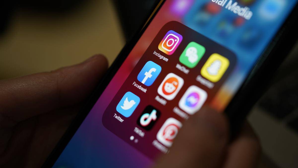 Supreme Court seeks replies from Centre, NCPCR on PIL for framework to protect children from social media risks