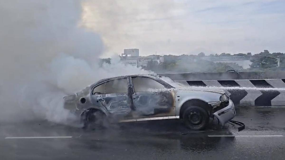 SUV goes up in flames on Chennai-Bengaluru National Highway in Vellore