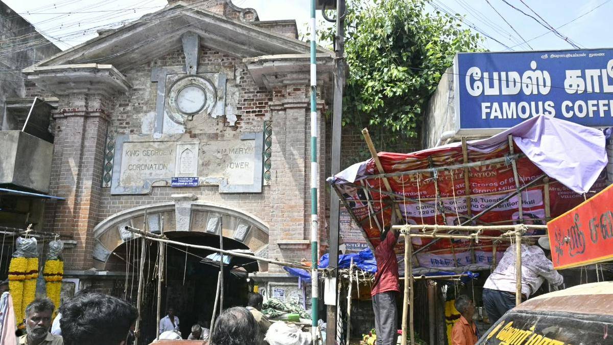 Encroachments demolished at Netaji market in Vellore town to improve access for people