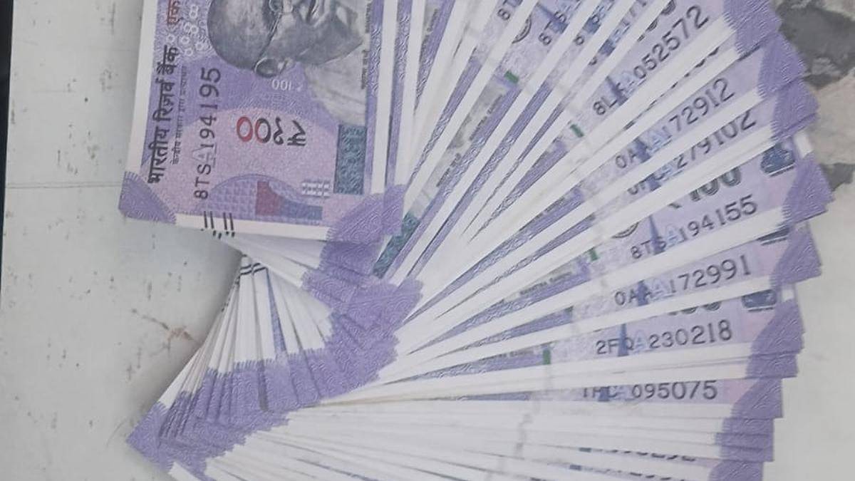 Bank staffer among three persons held for circulating counterfeit currencies in Vellore