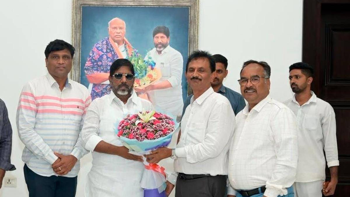 Dasara gift for Singareni officers, Dy CM fulfils long-pending demand