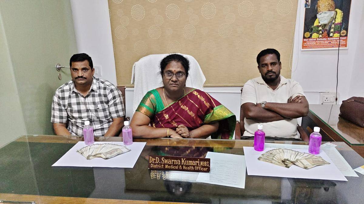 Ranga Reddy DMHO, Health Inspector held in ₹1 lakh bribery case