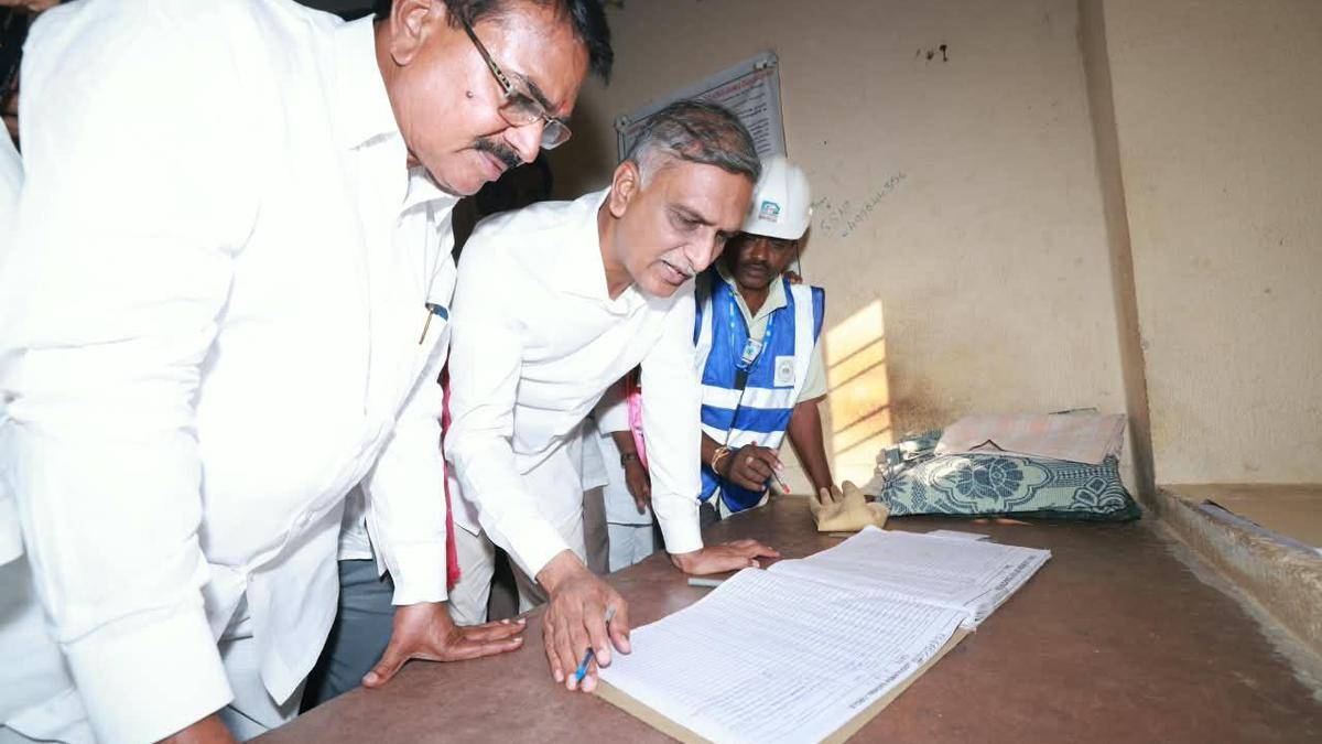 Telangana govt. giving less than 8 hours power supply with interruptions to farm needs: Harish Rao